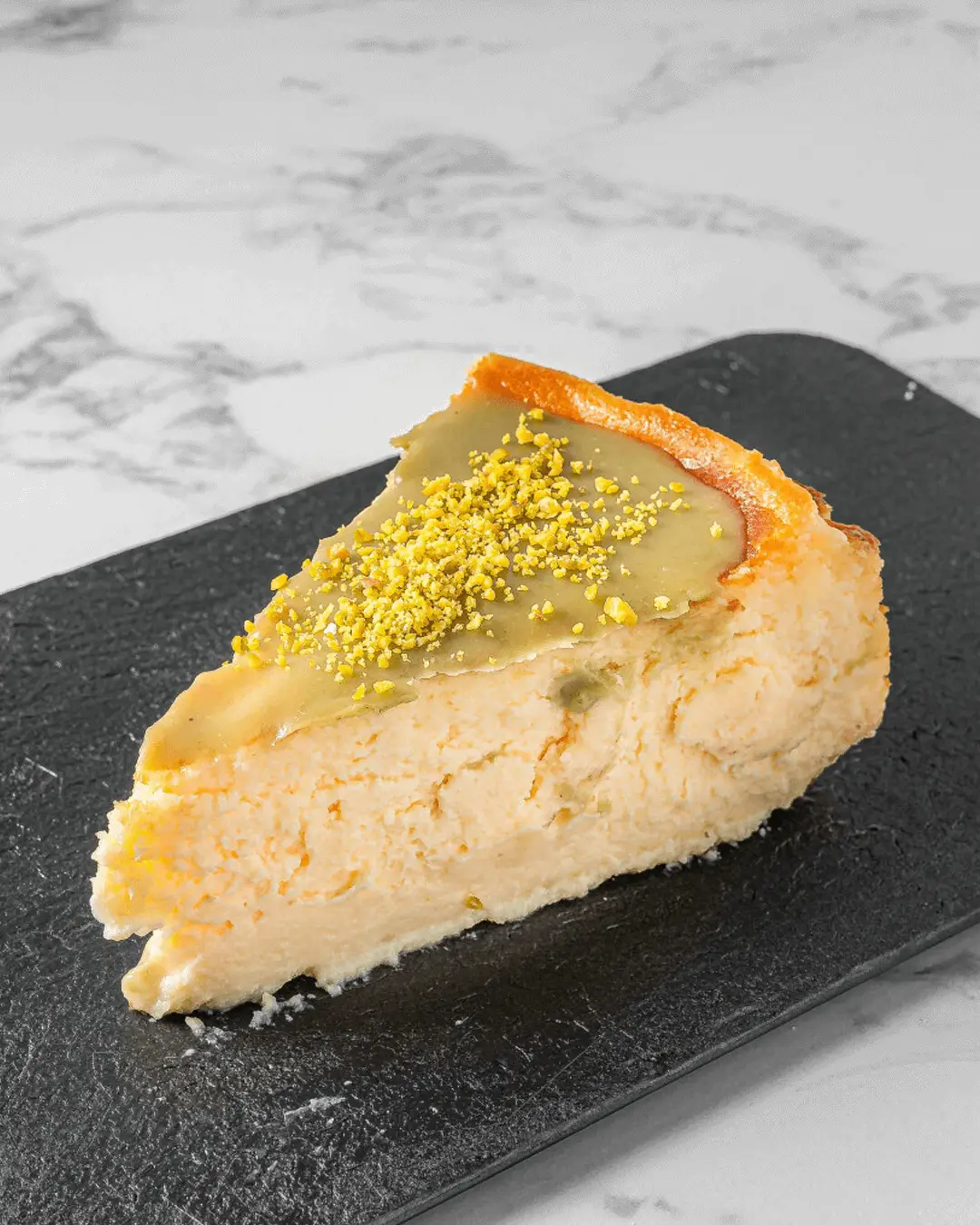 Tartas en Málaga — tarta de queso pistacho, La Maruja Bakery